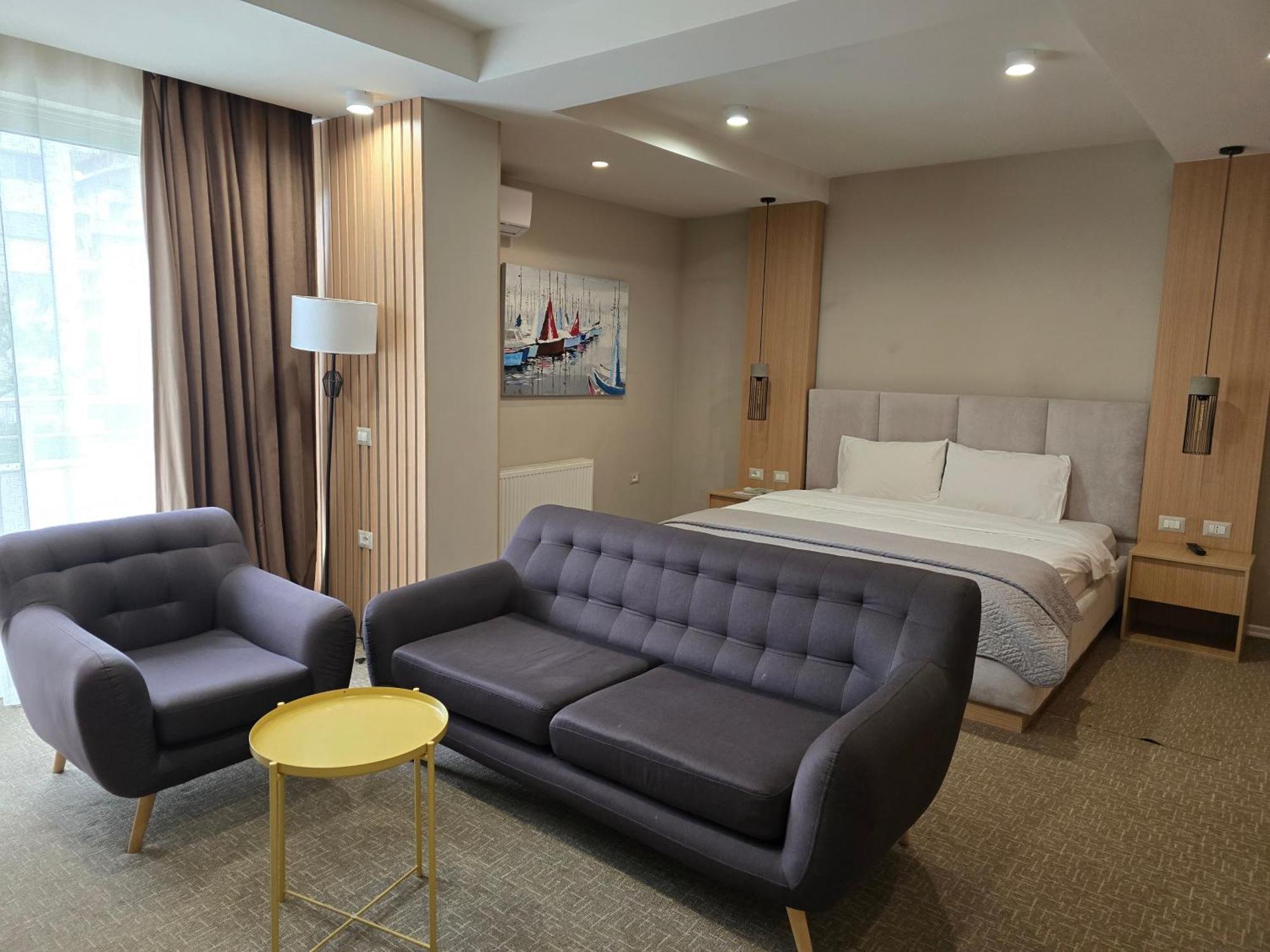 Perla Hotel Pogradec Exterior foto